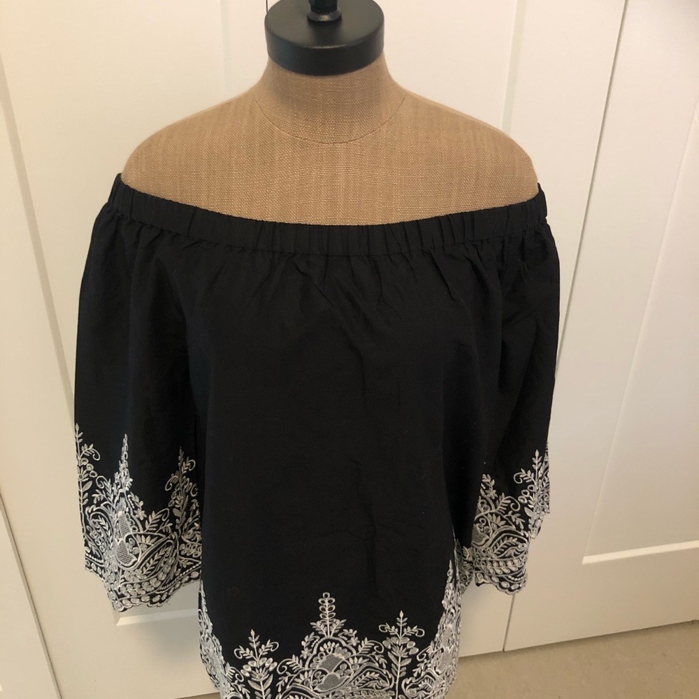 Sweet Rain Black Shoulderless Top